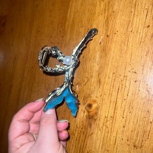 Mermaid hair clip